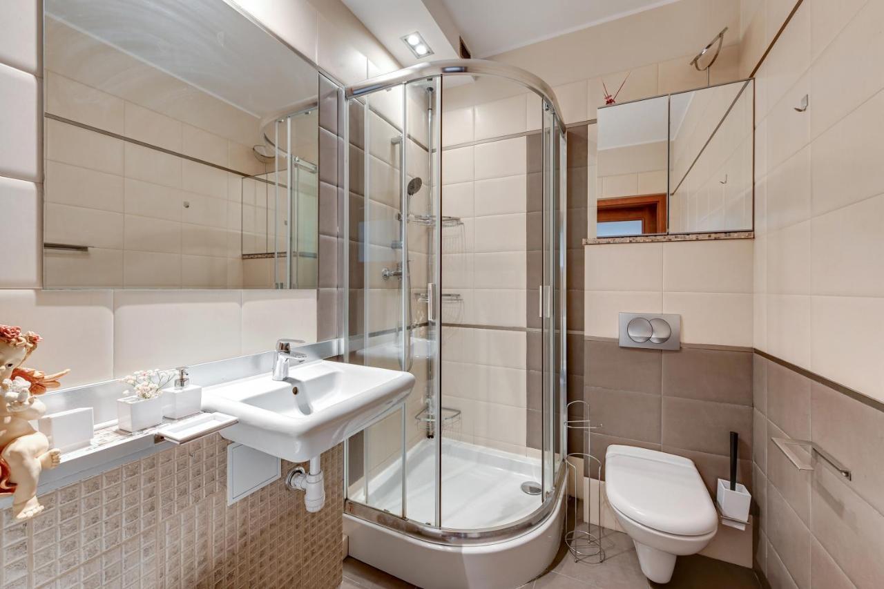 Appartamento Apartament Pod Trzema Niebieskimi Kaczorami Danzica Esterno foto