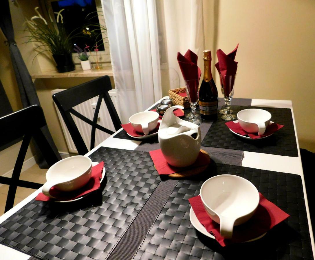 Appartamento Apartament Pod Trzema Niebieskimi Kaczorami Danzica Esterno foto